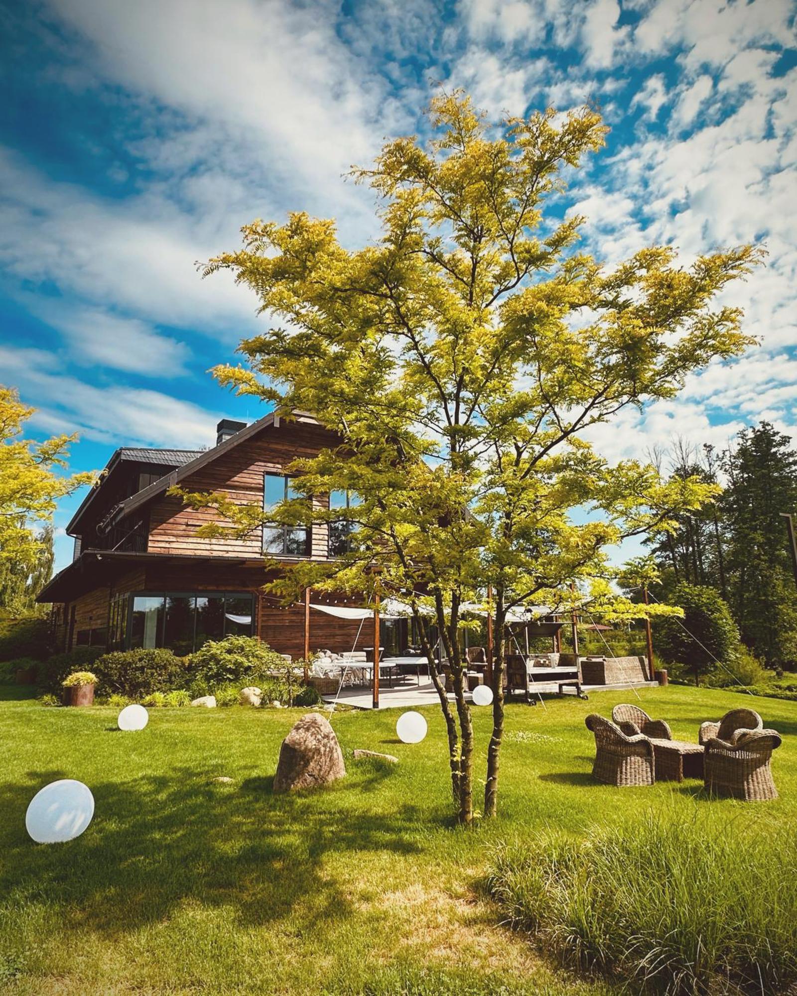 Karma House Goscienczyce Bed & Breakfast Grojec  Exterior photo